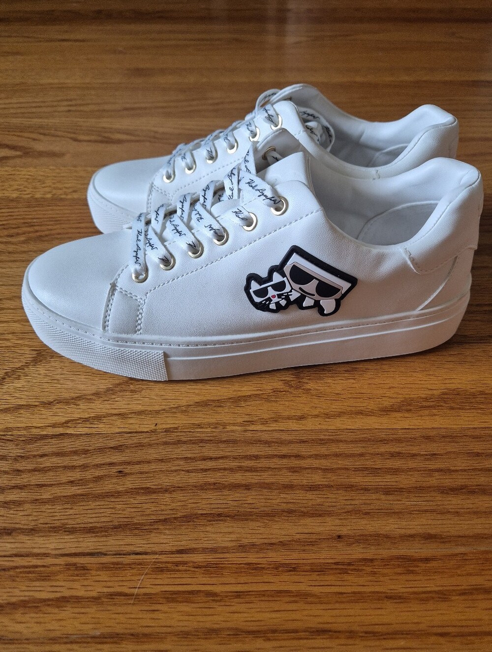 Karl Lagerfeld Paris Caraby Women’s Sneakers, Size 7,5M  White/Black  NWOB
